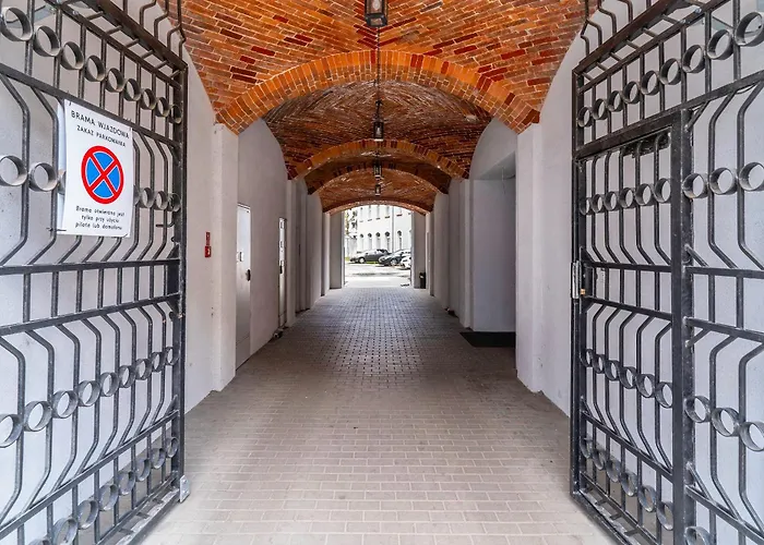 Apartament Z Osobna Sypialnia W Pieknej Kamienicy W Centrum